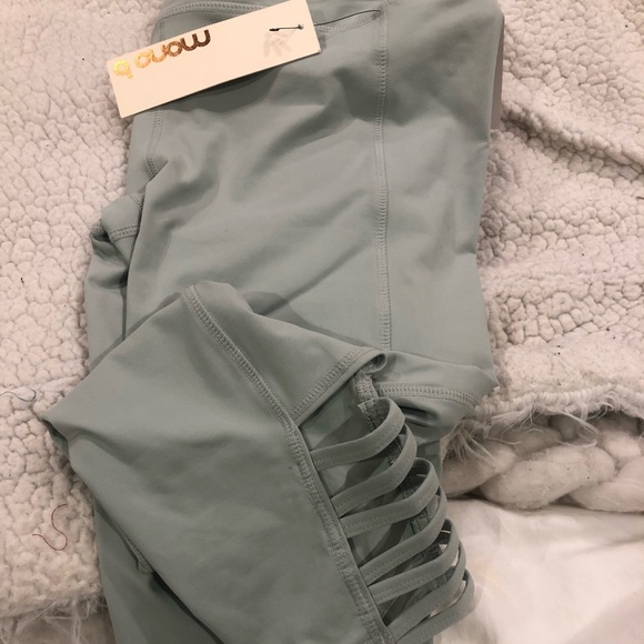 Pink Lily light blue Capri leggings - Picture 5 of 8